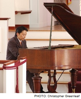 Manabu Takasawa, piano